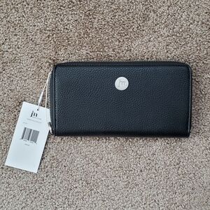 Jessica Moore Essentials Wristlet Wallet Black Pebbled Leather Zippered Closure